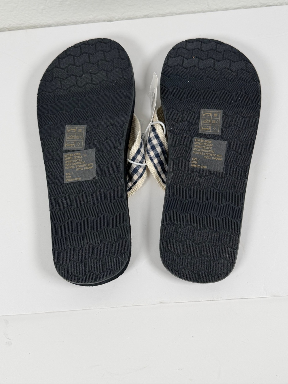 J.Crew Flip Flops Women Size 7 Navy Gingham Thong Sandals Preppy NWT - Picture 4 of 5